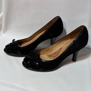 Sofft Black Brushed Suede Open-Toe Mid Heel Pumps with Bow Accent 8 M